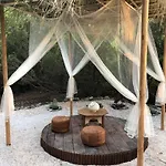Vinsan Glamping & Wellness Centre * Eleousa