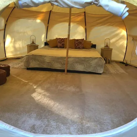 Luxussátor Vinsan Glamping & Wellness Centre
