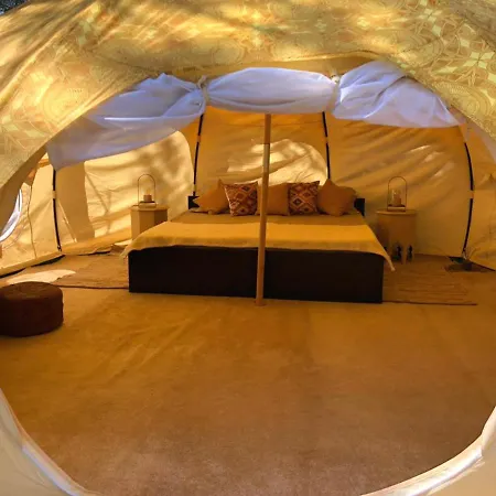 Luksustelt Vinsan Glamping & Wellness Centre