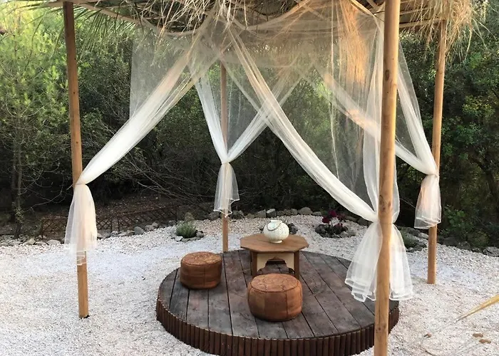 Vinsan Glamping & Wellness Centre * Eleousa