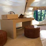 Οργανωμένο κάμπινγκ Vinsan Glamping & Wellness Centre Ελεούσα