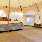 Vinsan Glamping & Wellness Centre Ελεούσα